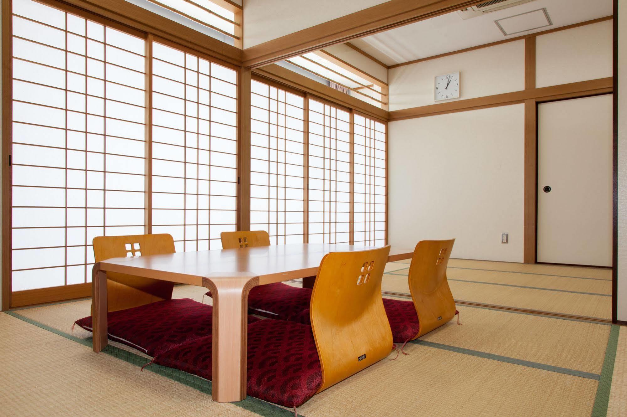 Shin-Osaka Youth Hostel Bagian luar foto