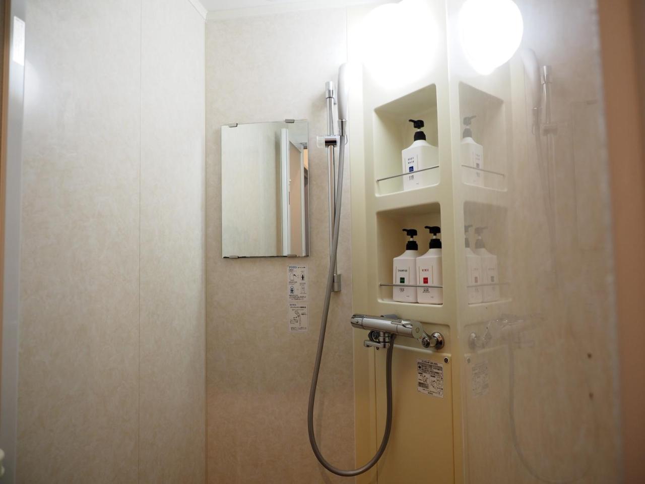 Shin-Osaka Youth Hostel Bagian luar foto